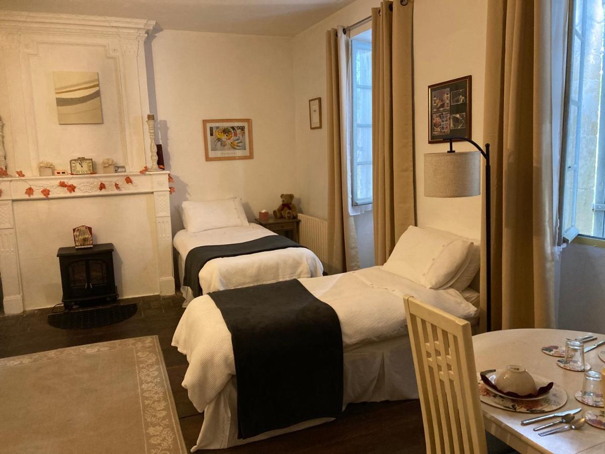 7 Dagnaud De La Tude Our Family Farmhouse Style Home With En-Suite Montboyer Exterior foto